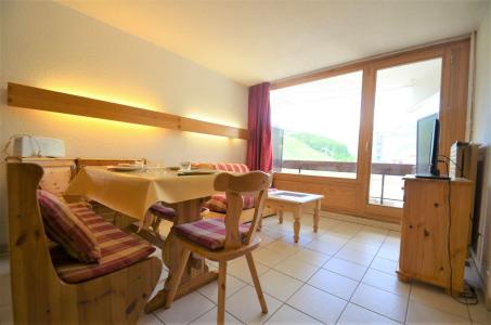 Location au ski Studio coin montagne 4 personnes (714) - La Résidence Chavière - Les Menuires - Séjour