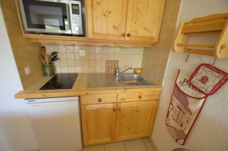 Rent in ski resort Studio sleeping corner 4 people (714) - La Résidence Chavière - Les Menuires - Kitchen