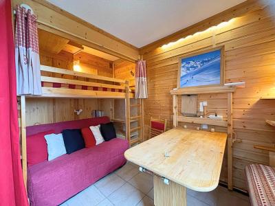 Rent in ski resort Studio 2 people (4) - La Résidence Génépi - Les Menuires - Living room