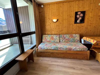 Rent in ski resort Studio 4 people (33) - La Résidence Génépi - Les Menuires - Living room