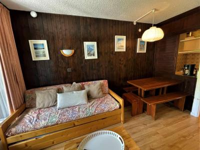 Rent in ski resort Studio sleeping corner 4 people (52) - La Résidence Génépi - Les Menuires - Living room