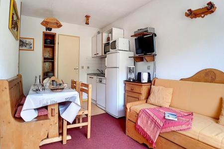 Skiverleih 2-Zimmer-Appartment für 5 Personen (009) - La Résidence l'Orée des Pistes - Les Menuires - Wohnzimmer