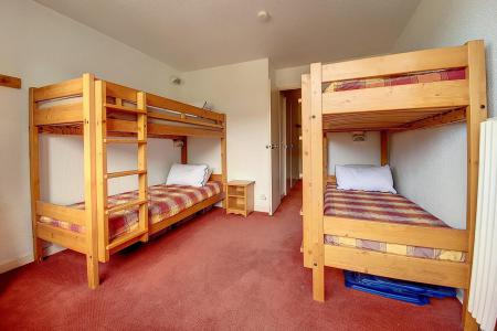 Rent in ski resort 2 room apartment 5 people (435) - La Résidence la Chavière - Les Menuires - Bedroom