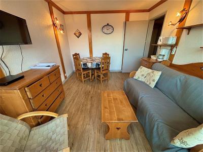 Ski verhuur Appartement 2 kamers 4 personen (R38) - La Résidence Lac du Lou - Les Menuires - Woonkamer