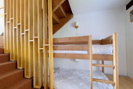 Rent in ski resort 2 room duplex apartment 5 people (925) - La Résidence le Danchet - Les Menuires - Bunk beds