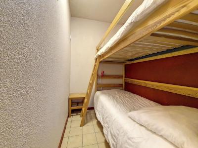 Rent in ski resort Studio cabin 4 people (0602) - La Résidence le Sarvan - Les Menuires - Bunk beds