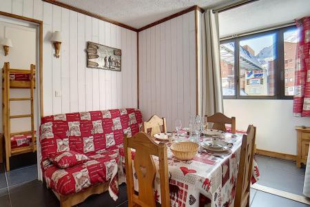 Rent in ski resort Studio cabin 4 people (203) - La Résidence le Sorbier - Les Menuires - Living room