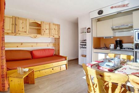 Rent in ski resort Studio cabin 4 people (224) - La Résidence le Sorbier - Les Menuires - Living room