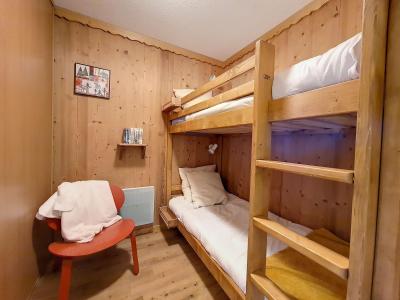 Rent in ski resort Studio cabin 4 people (404) - La Résidence le Villaret - Les Menuires - Bedroom