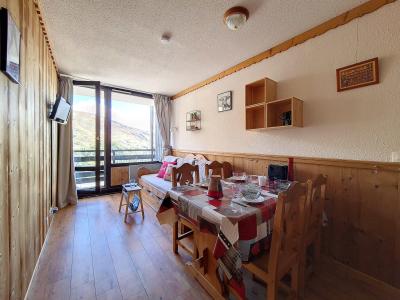 Rent in ski resort Studio cabin 4 people (404) - La Résidence le Villaret - Les Menuires - Living room