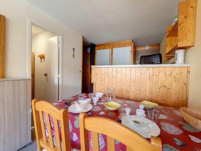 Rent in ski resort Studio cabin 4 people (426) - La Résidence le Villaret - Les Menuires - Apartment