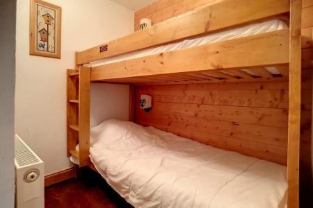 Rent in ski resort 3 room apartment 6 people (20) - La Résidence les Alpages de Reberty - Les Menuires - Bedroom