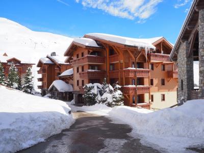 Holiday in mountain resort La Résidence les Alpages de Reberty - Les Menuires - Winter outside