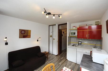 Rent in ski resort 2 room apartment 4 people (307) - La Résidence les Balcons d'Olympie - Les Menuires - Living room