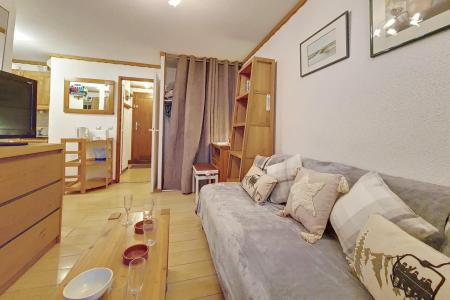 Rent in ski resort 2 room apartment cabin 4 people (0014) - La Résidence les Balcons d'Olympie - Les Menuires - Living room