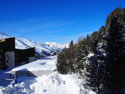 Rent in ski resort Studio sleeping corner 4 people (0205) - La Résidence les Gentianes - Les Menuires