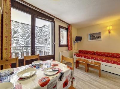 Rent in ski resort Studio sleeping corner 4 people (0205) - La Résidence les Gentianes - Les Menuires