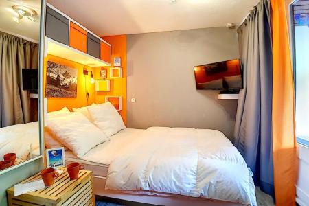 Rent in ski resort Studio sleeping corner 2 people (409) - La Résidence les Gentianes - Les Menuires - Bedroom