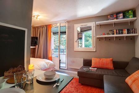 Rent in ski resort Studio sleeping corner 2 people (409) - La Résidence les Gentianes - Les Menuires - Living room