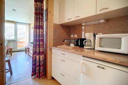 Rent in ski resort 2 room duplex apartment 5 people (E18) - La Résidence les Lauzes - Les Menuires - Kitchen