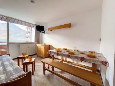 Rent in ski resort 2 room duplex apartment 6 people (C8) - La Résidence les Lauzes - Les Menuires