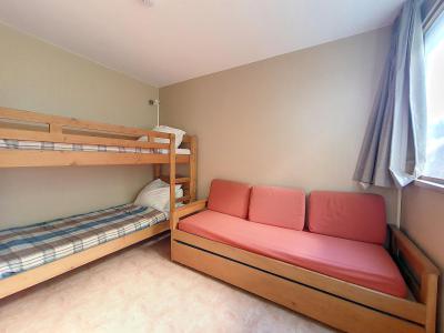 Rent in ski resort 2 room duplex apartment 6 people (C8) - La Résidence les Lauzes - Les Menuires