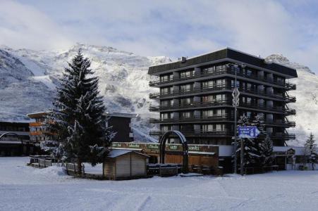 Urlaub in den Bergen La Résidence Oisans - Les Menuires - Draußen im Winter