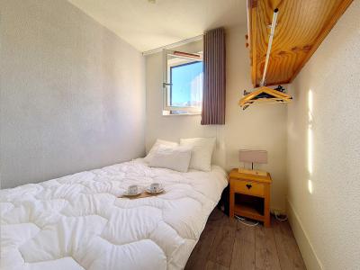 Rent in ski resort 1 room apartment 4 people (2708) - La Résidence Ski Soleil - Les Menuires - Bedroom