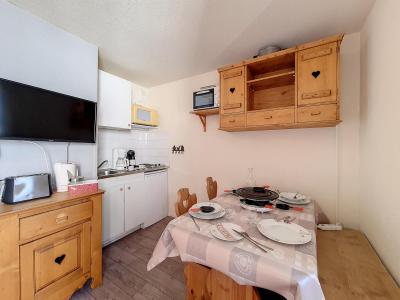 Rent in ski resort 1 room apartment 4 people (2708) - La Résidence Ski Soleil - Les Menuires - Kitchen