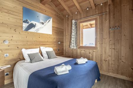 Rent in ski resort Le Chalet Lili - Les Menuires - Double bed