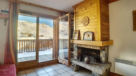 Ski verhuur Appartement 3 kamers 6 personen (1) - Le Hameau de la Sapinière - Chalet Cembro - Les Menuires - Woonkamer
