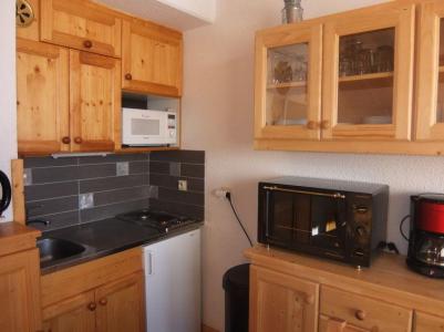 Ski verhuur Appartement 2 kamers 6 personen (1) - Les Asters - Les Menuires - Keukenblok