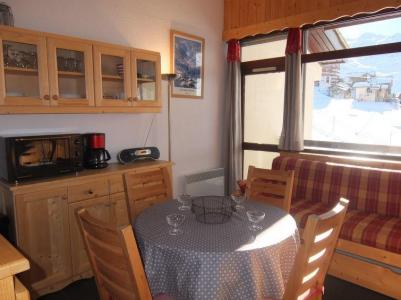 Ski verhuur Appartement 2 kamers 6 personen (1) - Les Asters - Les Menuires - Woonkamer