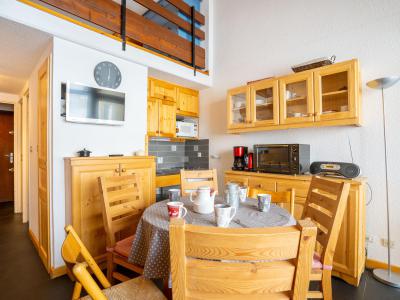 Ski verhuur Appartement 2 kamers 6 personen (1) - Les Asters - Les Menuires - Woonkamer