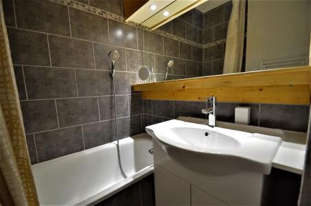 Rent in ski resort 2 room apartment cabin 4 people (13) - Les Balcons d'Olympie - Les Menuires - Bedroom