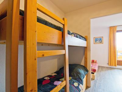 Skiverleih 1-Zimmer-Appartment für 4 Personen (2) - Les Carlines 1 - Les Menuires - Offener Schlafbereich