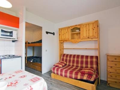 Ski verhuur Appartement 1 kamers 4 personen (2) - Les Carlines 1 - Les Menuires - Woonkamer