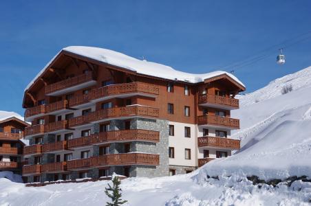 Location au ski Les Chalets de l'Adonis - Les Menuires - Extérieur hiver