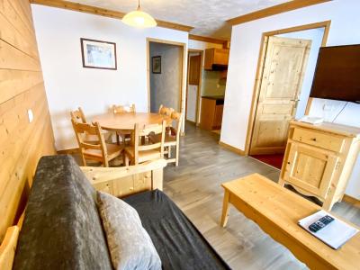 Wynajem na narty Apartament 2 pokojowy alkowa 4-6 osób - Les Chalets de l'Adonis - Les Menuires - Pokój gościnny