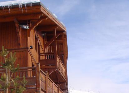 Location au ski Les Chalets du Soleil - Les Menuires - Extérieur hiver