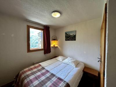 Rent in ski resort 2 room apartment cabin 4-6 people (102) - Les Côtes d'Or Chalet Argentière - Les Menuires - Bedroom