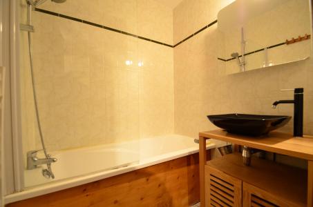 Location au ski Appartement 2 pièces cabine 4 personnes (202) - Les Côtes d'Or Chalet Argentière - Les Menuires - Salle de bain