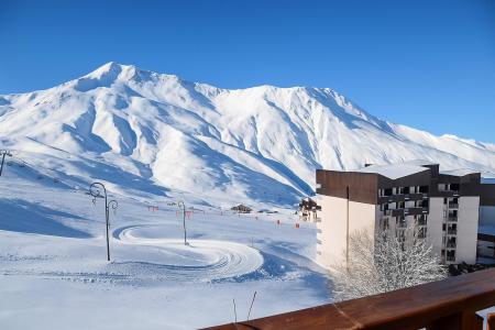 Location au ski Appartement 2 pièces cabine 4-6 personnes (312) - Les Côtes d'Or Chalet Courmayeur - Les Menuires - Extérieur hiver