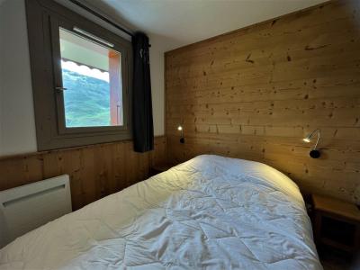 Rent in ski resort 2 room apartment 4 people (332) - Les Côtes d'Or Chalet Courmayeur - Les Menuires - Bedroom