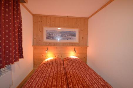 Rent in ski resort 4 room apartment 8 people (323) - Les Côtes d'Or Chalet Courmayeur - Les Menuires - Bedroom