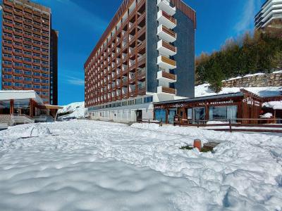 Location au ski Les Lauzes - Les Menuires - Extérieur hiver