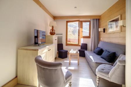 Ski verhuur Appartement 3 kamers 8 personen (124) - Résidence Aconit - Les Menuires - Woonkamer