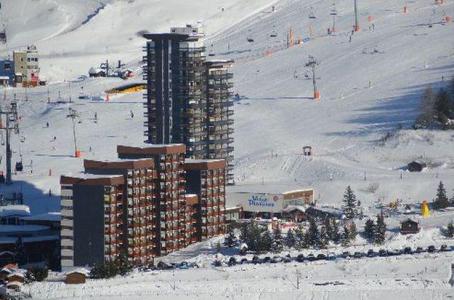 Vacances en montagne Résidence Alpages - Les Menuires - Extérieur hiver