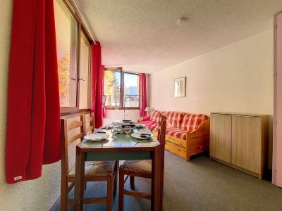 Rent in ski resort Studio cabin 4 people (514) - Résidence Boedette D - Les Menuires - Living room