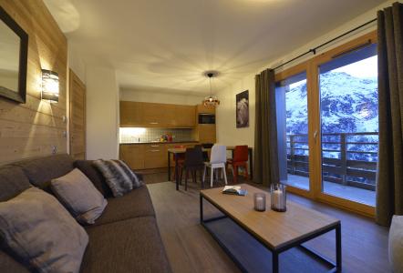 Rent in ski resort Résidence Club MMV le Coeur des Loges - Les Menuires - Living area